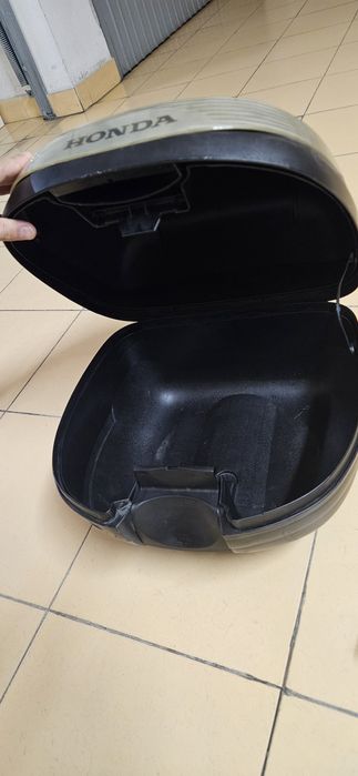 Top case usado da marca Honda