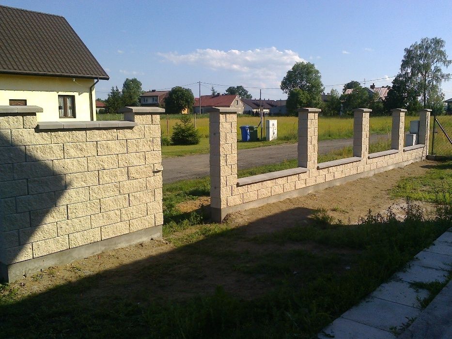 Ogrodzenia z siatki, bloczkow itp.