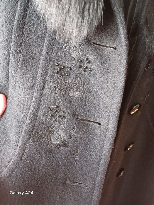 Пальто зимове  жіноче.