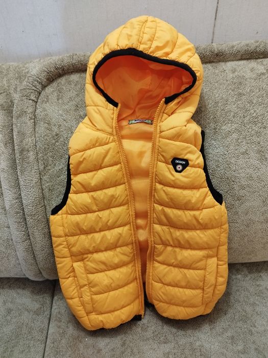 Жилетка безрукавка