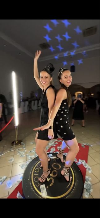 Fotobudka 360 Drink Bar Złota ścianka