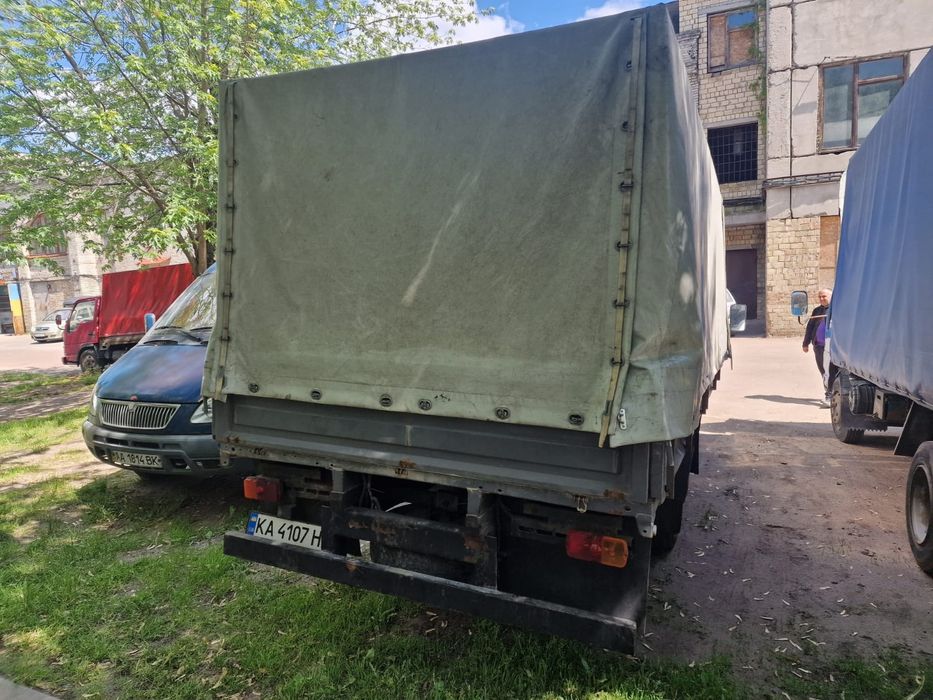 Вантажний автомобіль