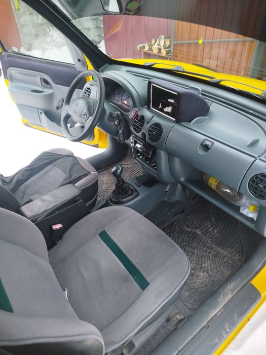 Рено кенго  продаж