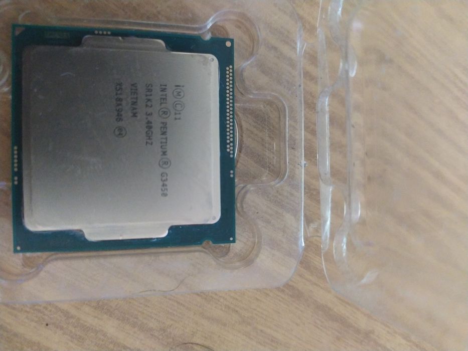 Продам процессор Intel Pentium G3450