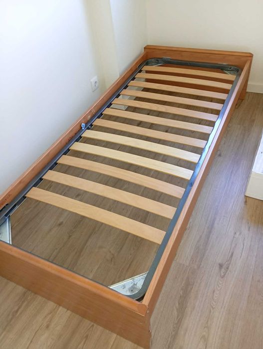 Cama de solteiro com estrado medidas 195x80