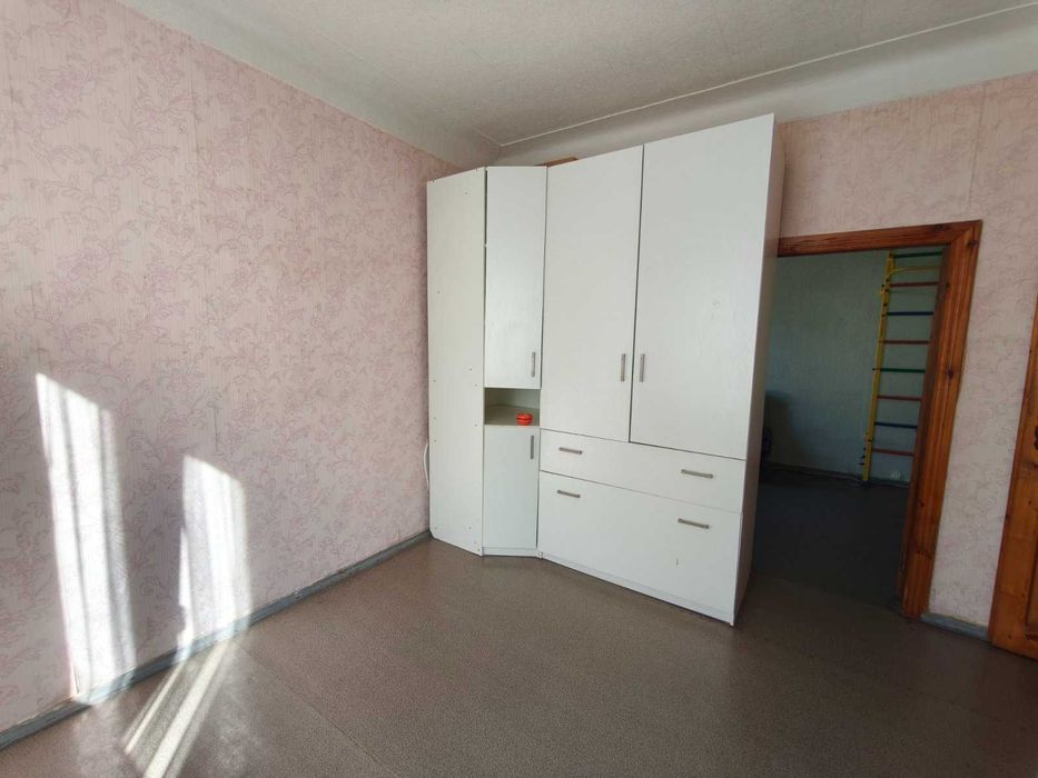 Продам 2-х комнатную на правом