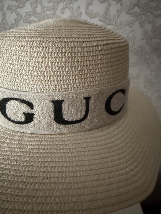 Капелюх жіночий в ідеальному стані, без дифектів