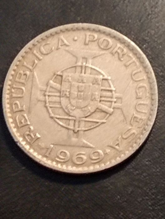 Moeda 2,5 escudos - Angola 1969 - Cupro Niquel - Soberba