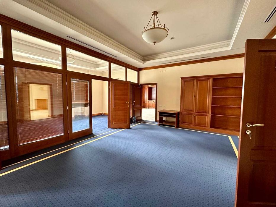 Офис с генератором в БЦ, шикарный офисный блок 340 м2. Подол