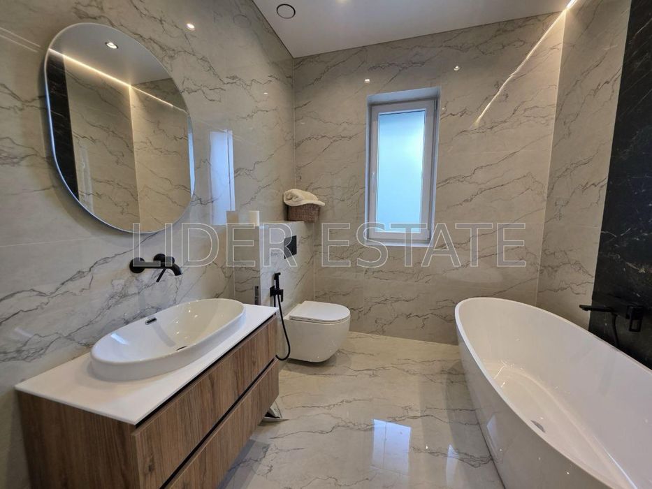 Продаж елітного будинку Червениця