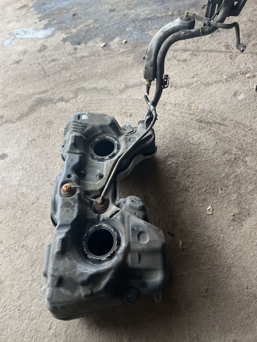 Продам паливні баки на Фольцваген Пасат б7, Фольцваген Тігуан Америка