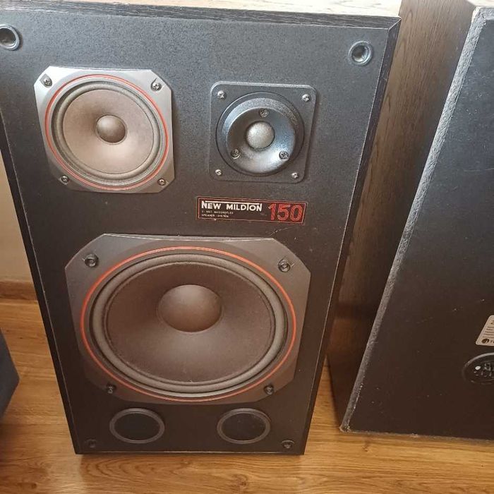 Sprzedam sprzęt audio firmy Marantz,zmacniacz,kompakt,dwie kolumny.
