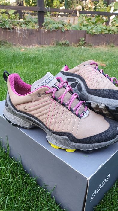 Кросівки жіночі ECCO