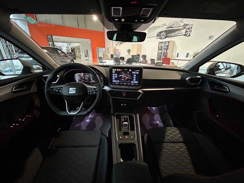 Новий SEAT Leon 2025 FR 1.5 eTSI mHEV DSG (150 к.с.)