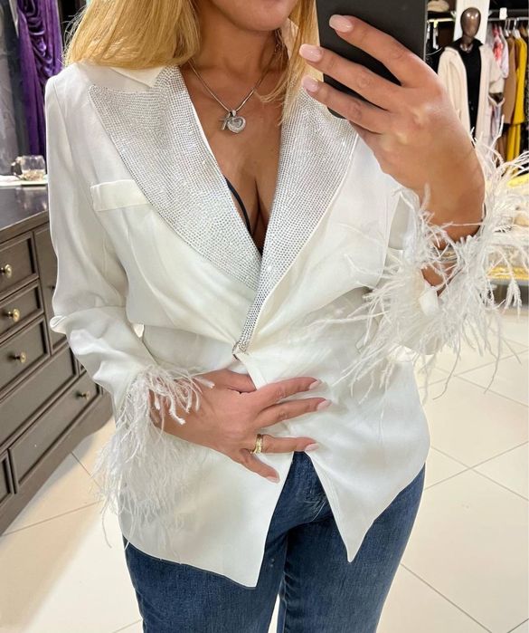 Пиджак белый нарядный