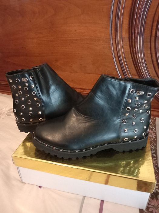 Botins  (Completamente Novos)