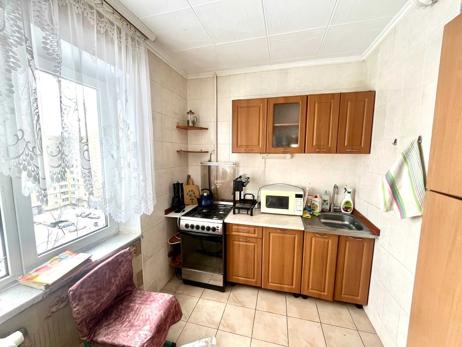 1-кім. Оренда Троєщина. пр-т Червоної Калини 49, ТЦ "Фестивальний"