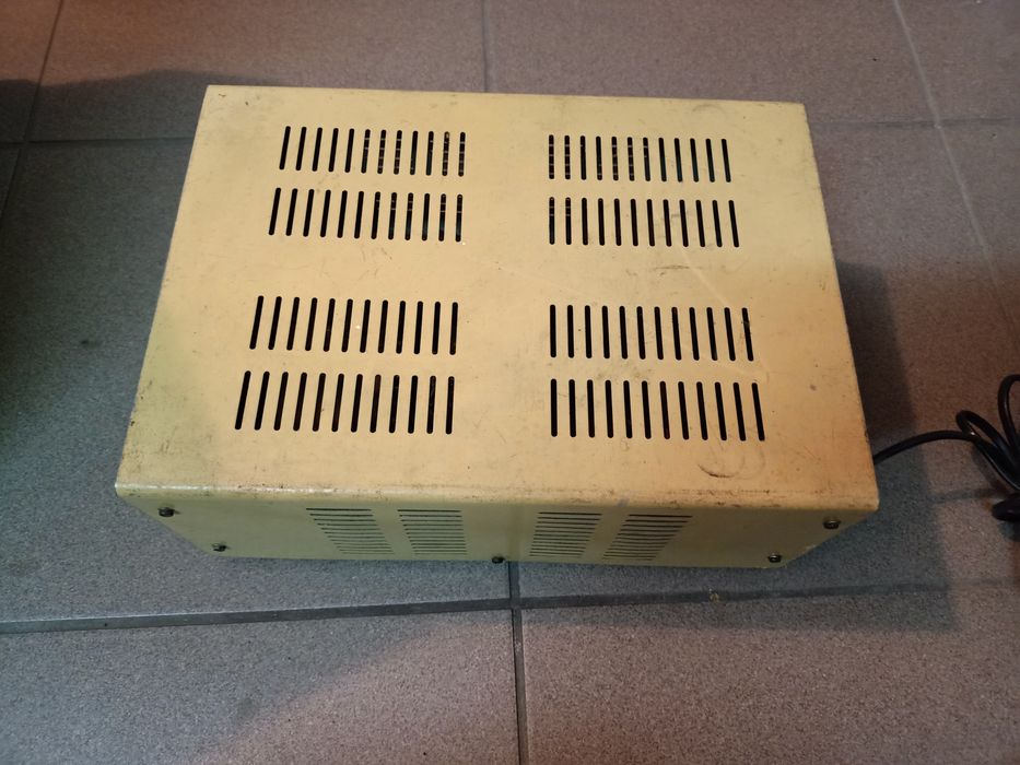 Stabilizator napięcia Unitra Zatra SM 200/2