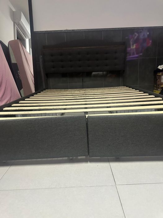 Cama de casal 140x200 com entrada usb