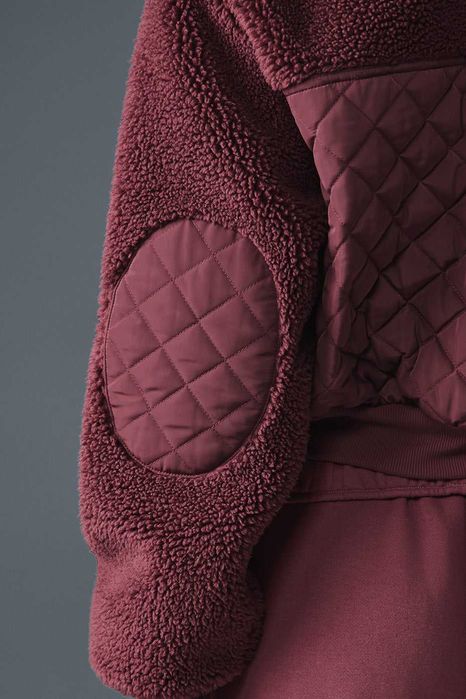 Куртка Alo Yoga Sherpa Edge Bomber Burgundy Truffle