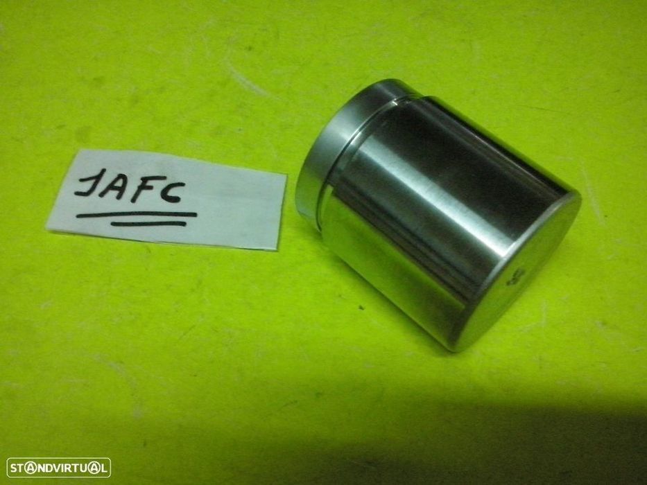 Êmbolos para as Pinças travão rodas Mitsubishi Canter FE531 e FE534