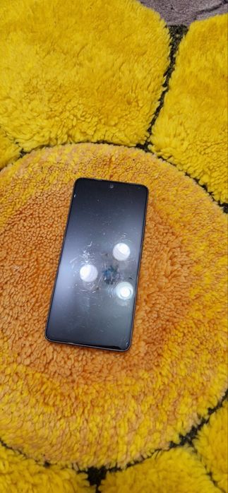 Продам Xiaomi Redmi Note 13  6+2/128