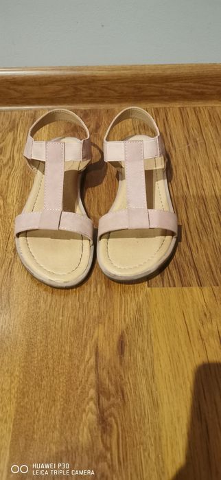 Buty dla dziewczynki