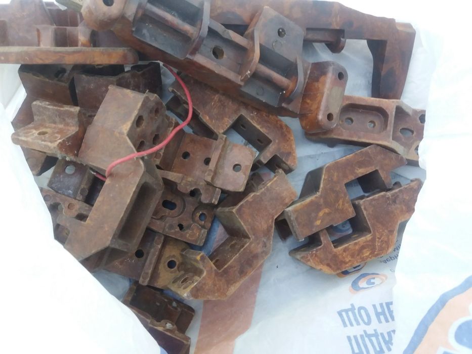 Продам на КТ6023. КТ6033 зап.части.