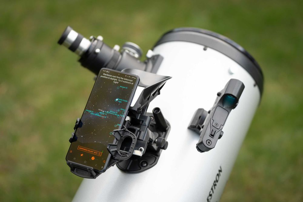 Teleskop Celestron z systemem StarSense Explorer DX 8" Dobson