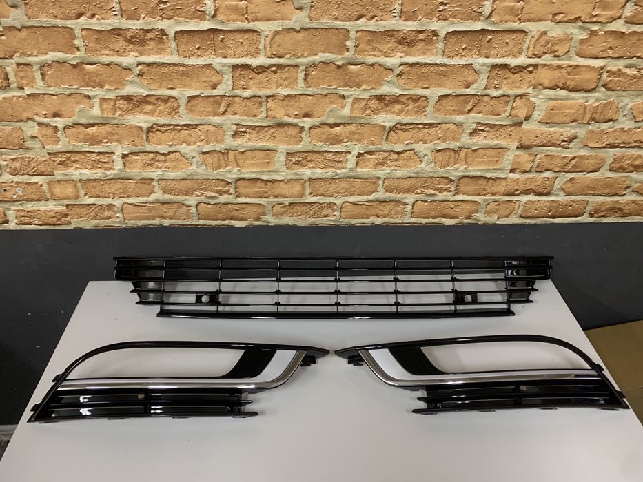 Volkswagen VW Passat CC Передня Права Ліва Решітка В Бампер Бампера