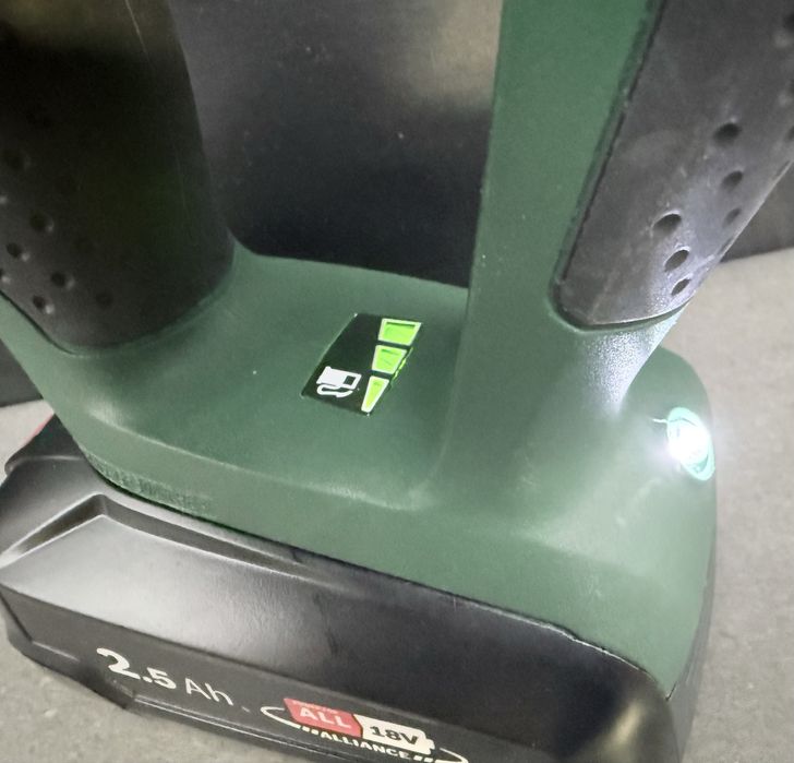 Akumulatorowa młotowiertarka SDS-Quick UNEO MAXX BOSCH +Aku 2,5Ah