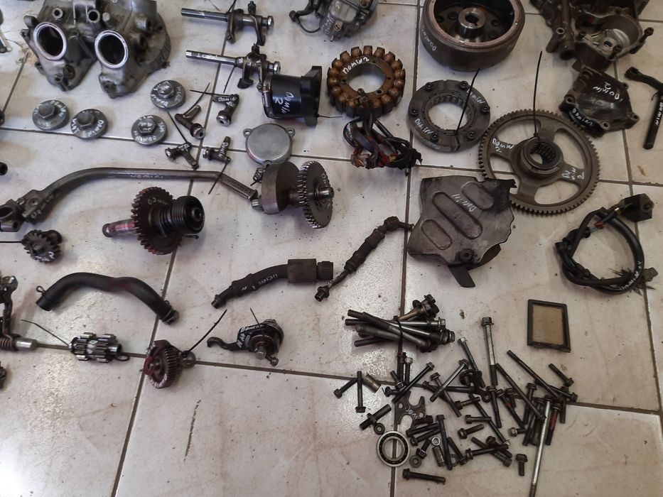 Honda dominator 650 nx silnik części wał iskrownik magneto kartery