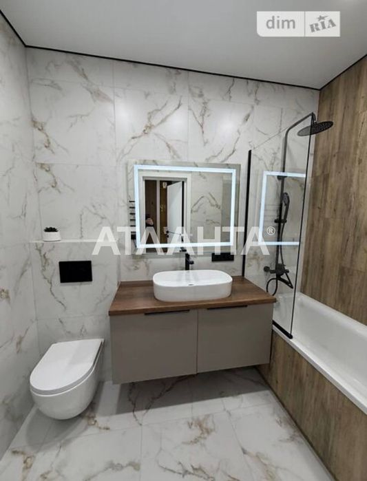 Продаж 1-кімнатної квартири ЖК “Варшавський 3” З ГЕНЕРАТОРОМ