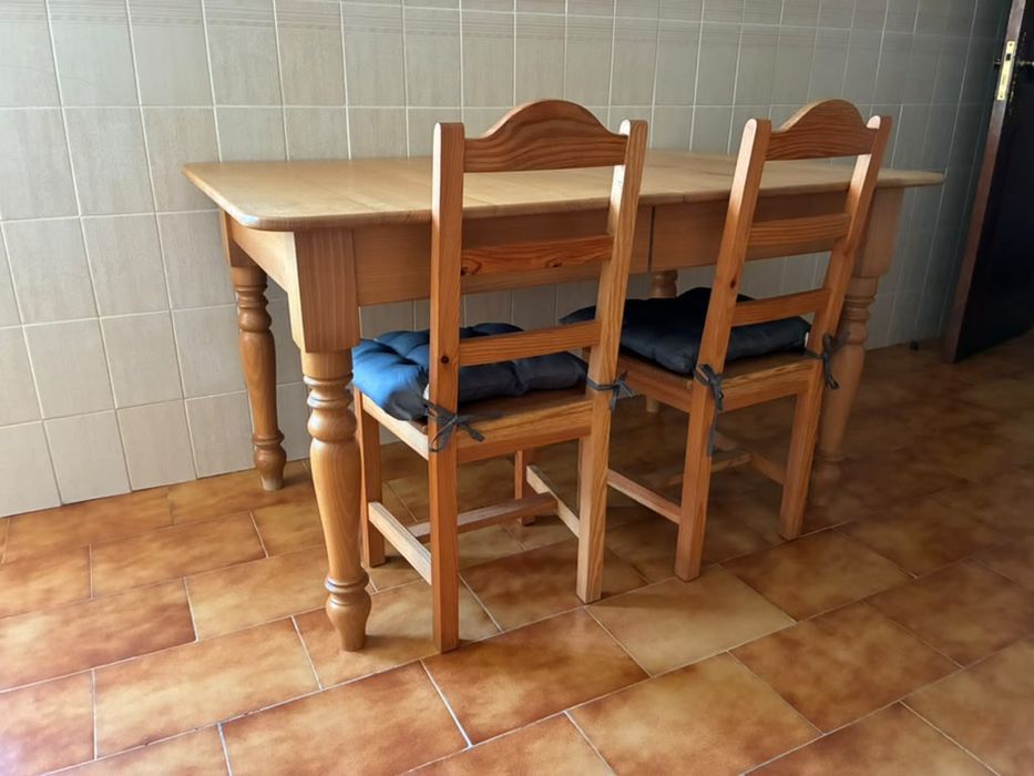 Mesa cozinha + cadeiras