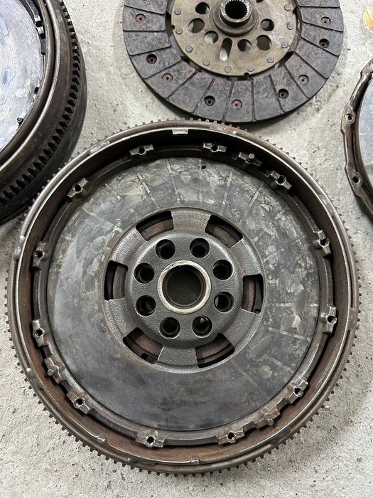 Комплект сцеплення демпфер фередо корзина T4 2.4 2.5 TDI 75KW