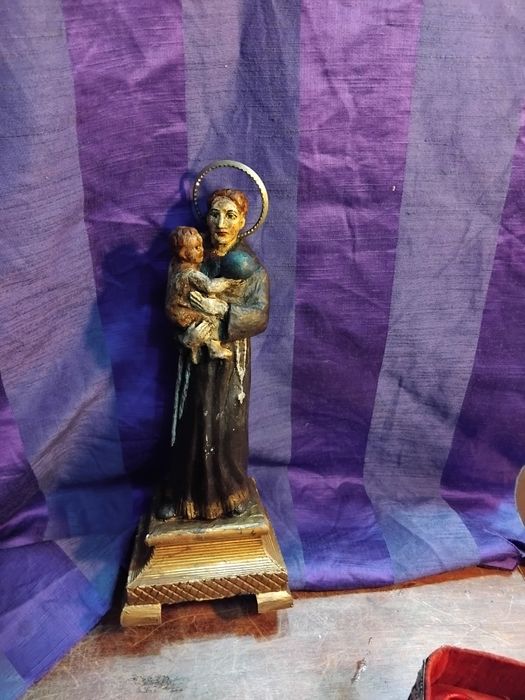 Imagem de santo António em madeira policromada