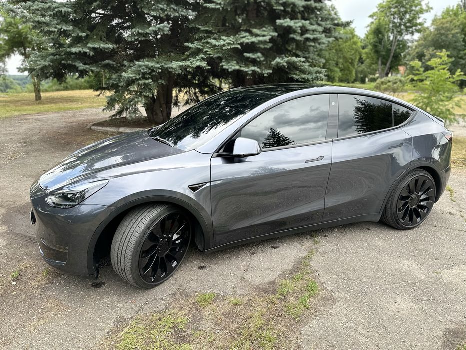 Tesla 2022 Performance 82kWh Dual Motor
