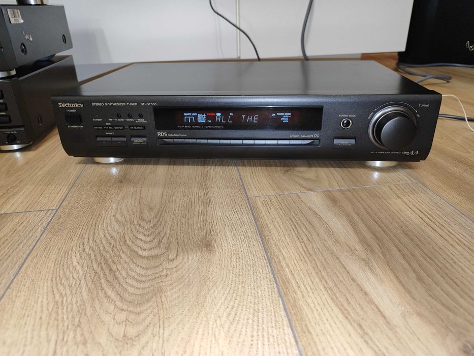ST-GT550 Technics Stereo Synthesizer Tuner Radio