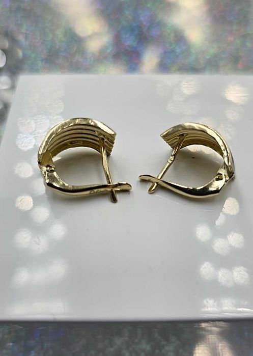 585 Złote kolczyki angielskie diamentowane