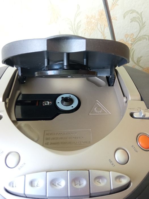 Магнітофон Bravis CD56-MP3