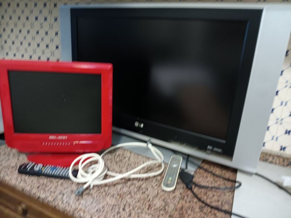 Red and LCD television64563923690242122