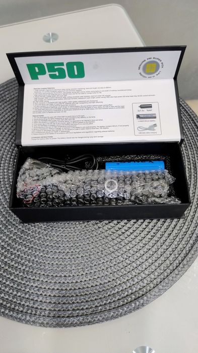 Потужний зручний ліхтар акумуляторний