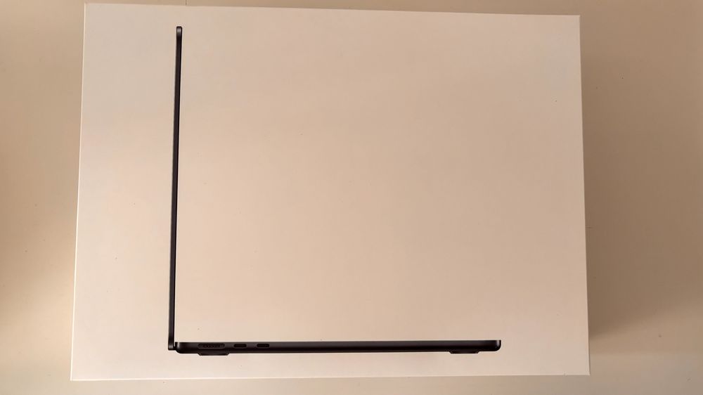 MacBook Air 13'' | 2025,M4,10-core, 16GB, 2TB SSD - NOVO e SELADO!