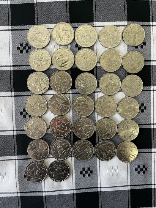 31 moedas de 200 escudos e 1 moeda de 250 escudos entre 1989 e 1999