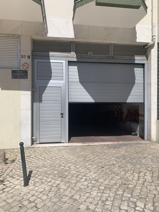 Garagem em campo de ourique