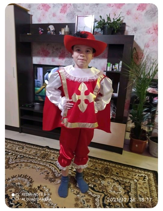 Новорічні костюми одним лотом