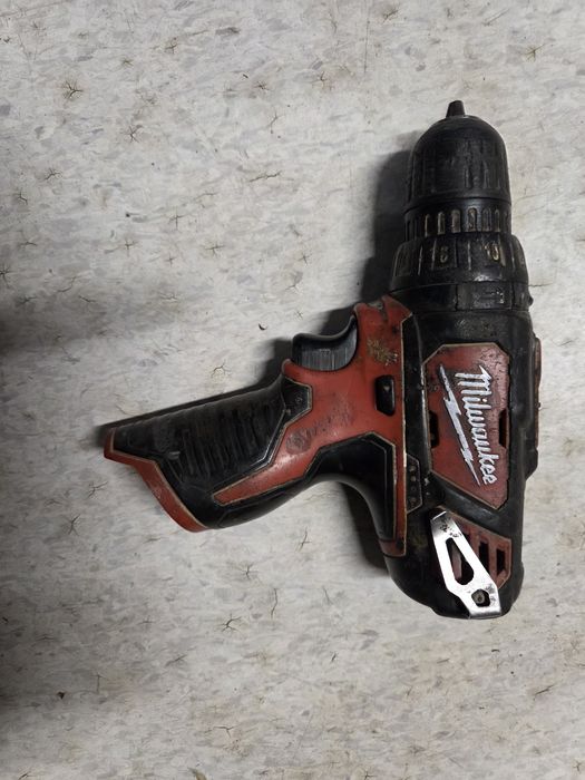 Milwaukee M12 BPD Wkrętarka z udarem