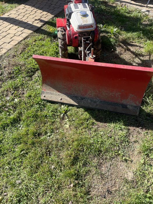 Glebogryzarka Karczownica Kosiarka Zamiatarka ,Odsniezarka Traktorek  Dzik Honda f460 560 Profesionalna