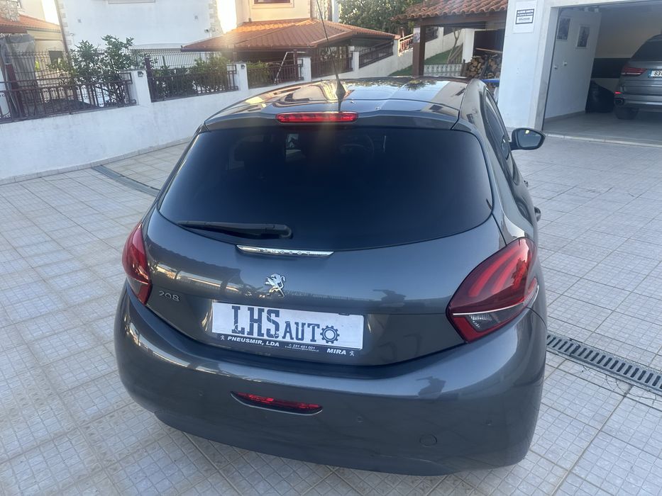 Peugeot 208 2015