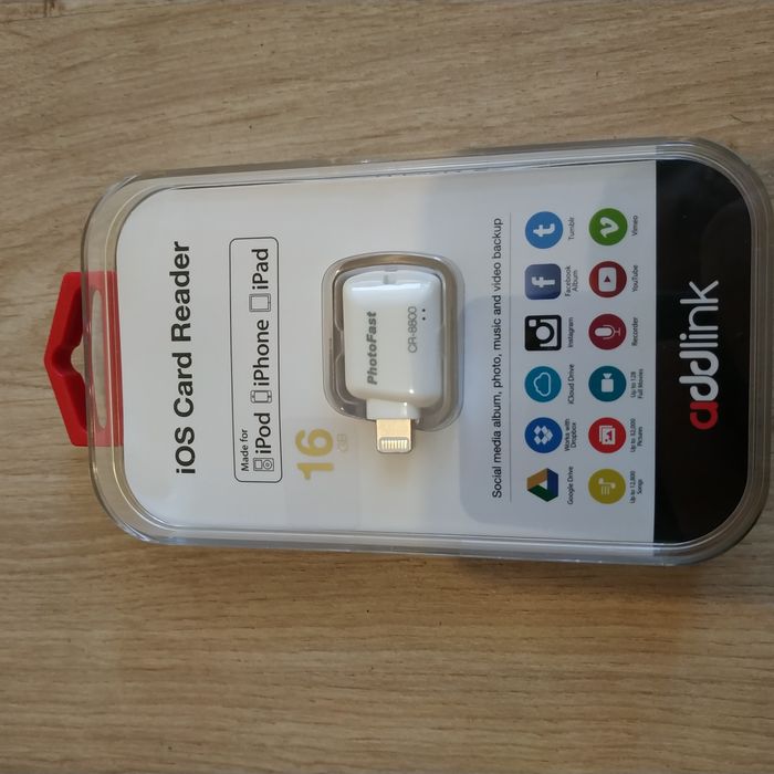 iOS card reader CR-8800 PhotoFast с 16GB. Увеличь память iPhone iPad